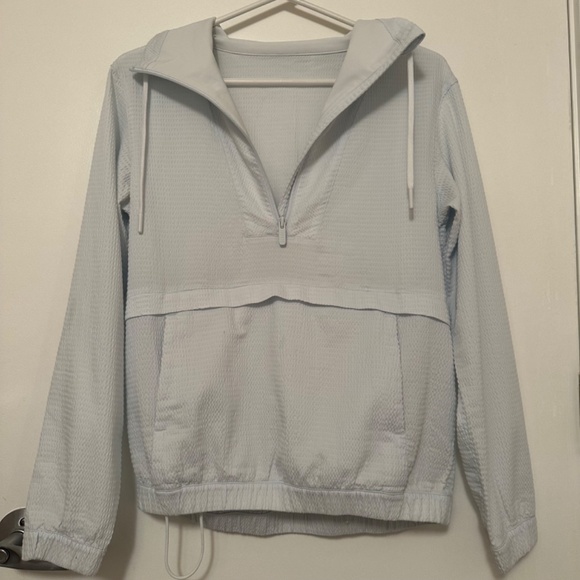 Lululemon Pack Light Pullover in Almost Blue - Picture 3 of 6